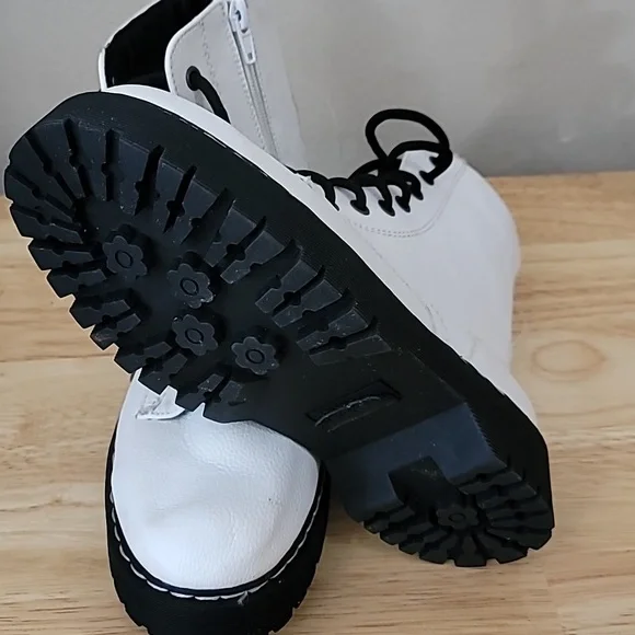 Women's White Lace-Up Boots - Picture 2 of 5